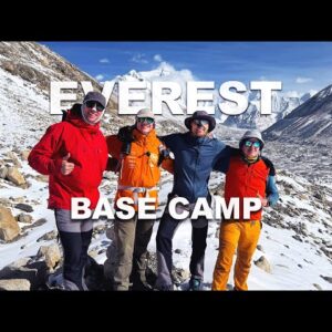 Everesto bazinė stovykla pasiekta! Susipažinom su šerpais ir savo gyvenama vieta